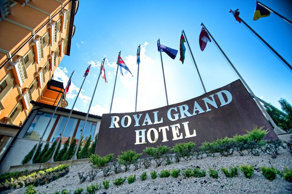 Royal Grand Hotel Truskavets Ngoại thất bức ảnh